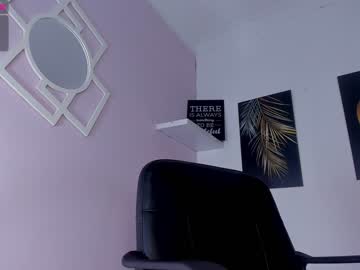girl
        octavia_rouse cam image #190115