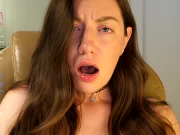 girl
        ronny_ponny cam image #2180670