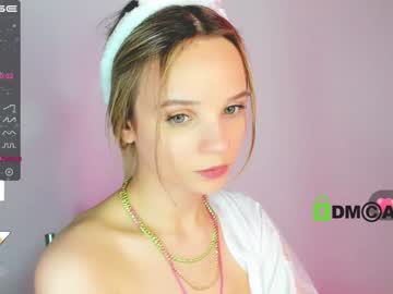 girl
        gorgeous_bunny cam image #592989