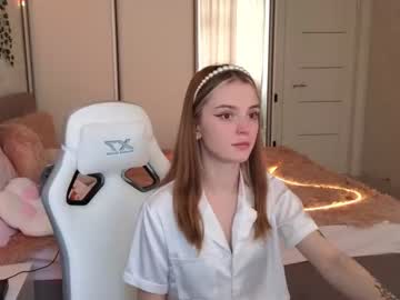 girl
        cyberslime cam image #2695124