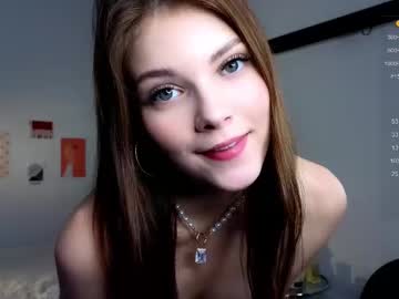 girl
        ohh_who_is_she cam image #6203054