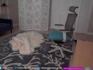 girl
        asiri_ocean cam image #4175421