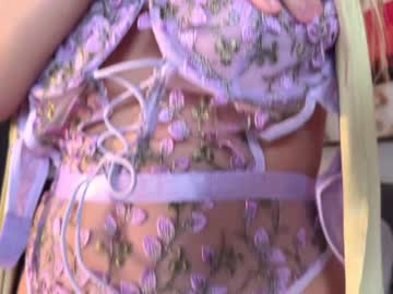 girl
        kristyspiritedaway cam image #5586250