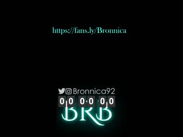 girl
        bronnica cam image #2338220