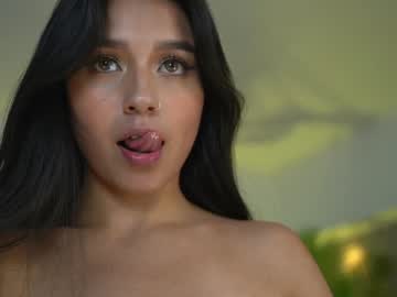 girl
        ashley_jones9 cam image #4359829