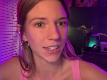 girl
        oliviahansleyy cam image #5537707