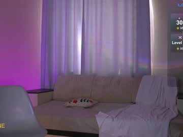 girl
        sweetkira555 cam image #4580019