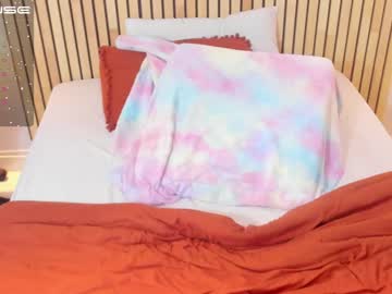 girl
        little_effy18 cam image #945654