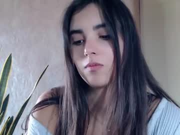 girl
        nika_la cam image #85818