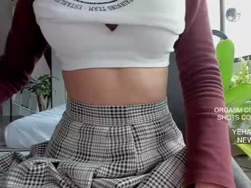 girl
        lonelly_lolly98 cam image #778975