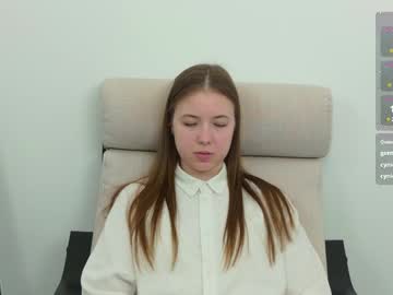 girl
        nico_collard cam image #6517259