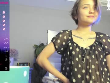 girl
        rocksalana cam image #1295673