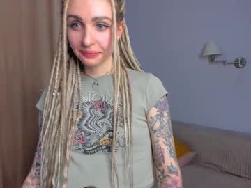 girl
        anabelmoons cam image #6261906