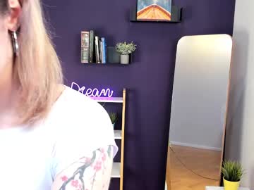 girl
        lynnfloor cam image #5840637