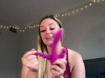 girl
        ellestone cam image #845763