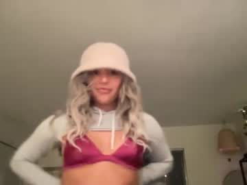 girl Nude Cam Girls Playing Games with dojacatfan12