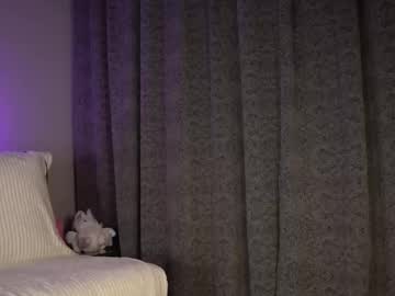 girl
        mia_blis cam image #6354732
