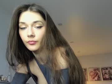 girl
        _wilson__ cam image #3660039