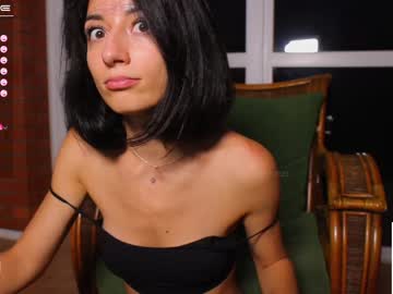 girl
        dora_sexplorer cam image #2179467