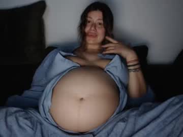 girl
        dyafirst cam image #1887437