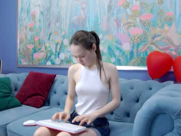 girl
        kriskras__ cam image #1050873