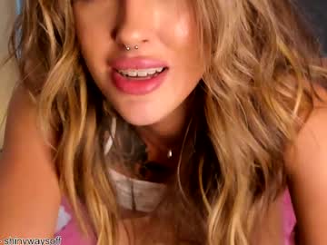 girl
        shinyways cam image #6242000