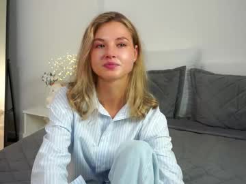 girl
        jodycresswell cam image #6959256