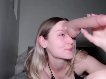 girl
        malthevalleyqueen cam image #4444601
