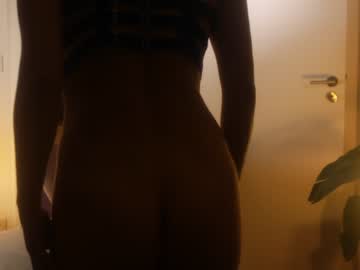 girl
        hatnbelt cam image #1047544