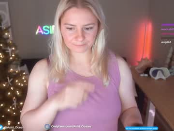 girl
        asiri_ocean cam image #3055240