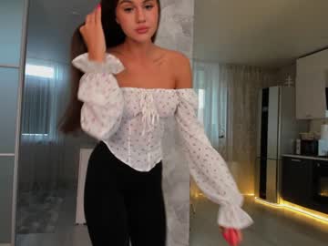 girl
        mia_devill cam image #1941165