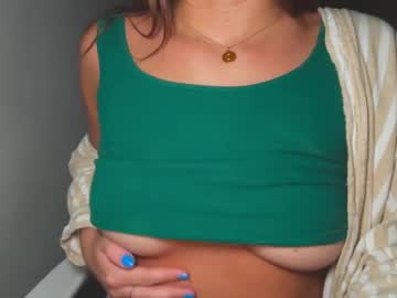 girl
        alex499990 cam image #4667952