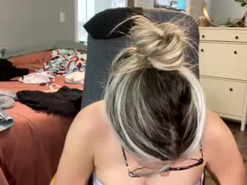 girl
        texas_blonde cam image #2458791