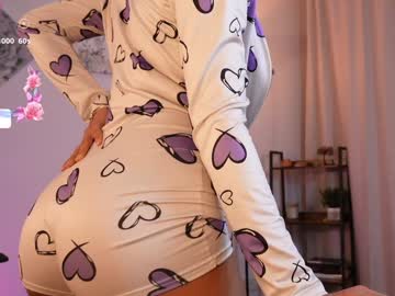 girl
        melanieryann_ cam image #5158388