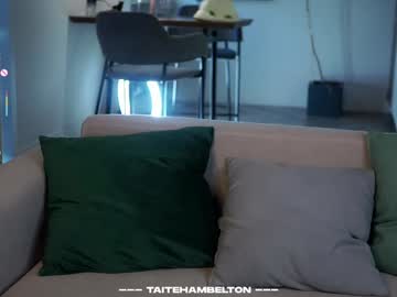 girl
        taitehambelton cam image #6947349