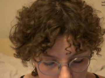 girl
        nkisi_ cam image #1238890