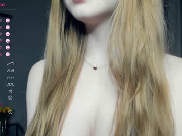 girl
        _magic_smile_ cam image #3837985
