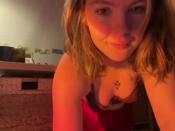 girl
        sweetlilymari cam image #3565098