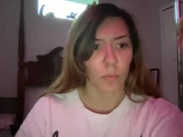 girl
        softcreamybby cam image #1370552