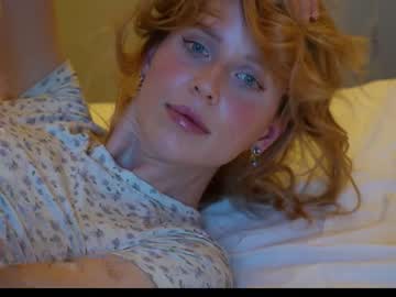 girl
        ellaa91 cam image #3435340