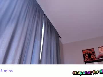 girl
        vivian_qwerty cam image #6681364