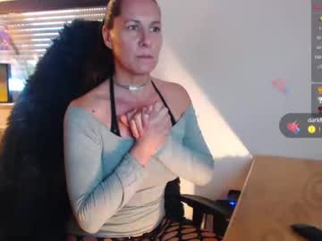 girl
        the_milf_steff cam image #605090