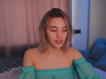 girl
        angella_kleee cam image #819131