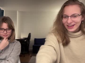 girl
        lillybambus cam image #2947832