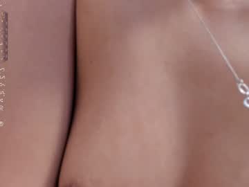 girl
        hinatabroks cam image #5802854