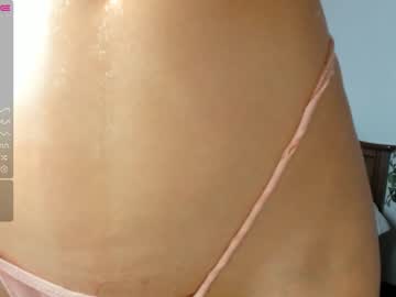 girl
        peachmila cam image #2565200