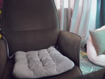 girl
        your_liberty cam image #5058023