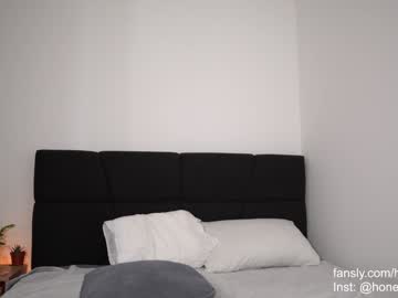 girl
        honeyyykate cam image #4282681