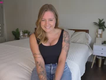 girl
        reign_rellic_ cam image #2086650