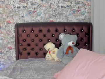 girl
        angelina_new cam image #346472